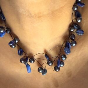 Elegant Blue lápiz lasuli and Pearls     Necklace